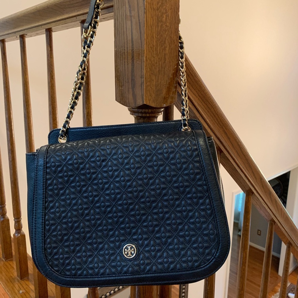 Tory Burch cross shoulder handbags.